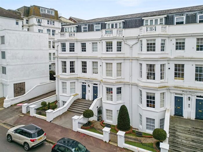 2 Bedroom Flat For Sale In Silverdale Road, Eastbourne, BN20