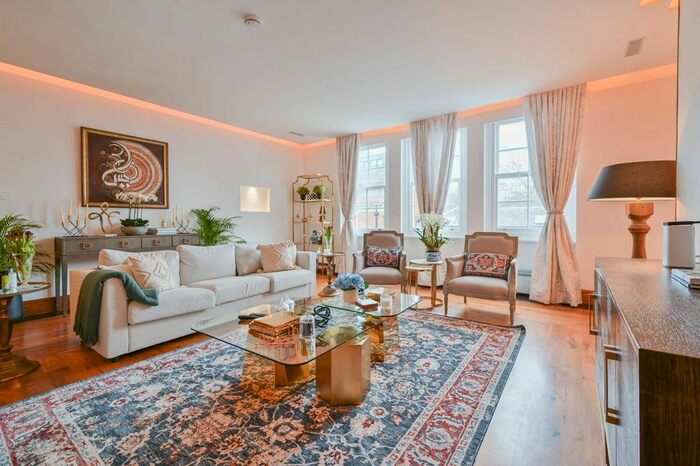 4 Bedroom Flat To Rent In Green Street, Mayfair, London, W1K