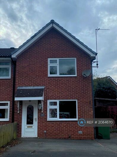 3 Bedroom Semi-Detached House To Rent In Bilbury Close, Redditch, B97