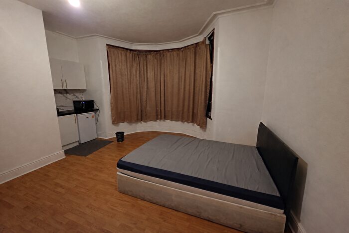 1 Bedroom Studio To Rent In Ilford, IG3