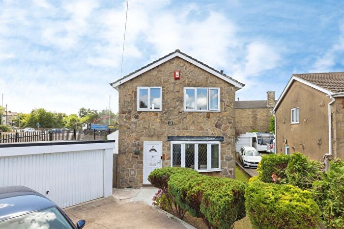 4 Bedroom Detached House For Sale In Fenby Gardens, Bradford, BD4