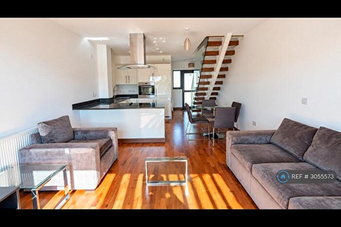 2 Bedroom Flat To Rent In Flamsteed Close, Cambridge, CB1