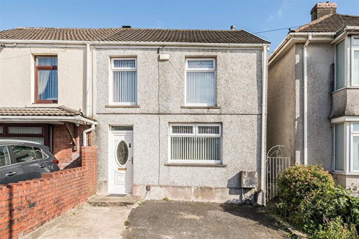 3 Bedroom Semi-detached House For Sale In Heol Gerrig, Treboeth, Swansea, SA5