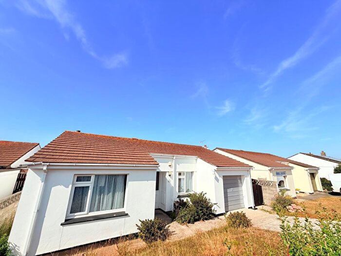 2 Bedroom Bungalow To Rent In Trerice Drive, Newquay, TR7