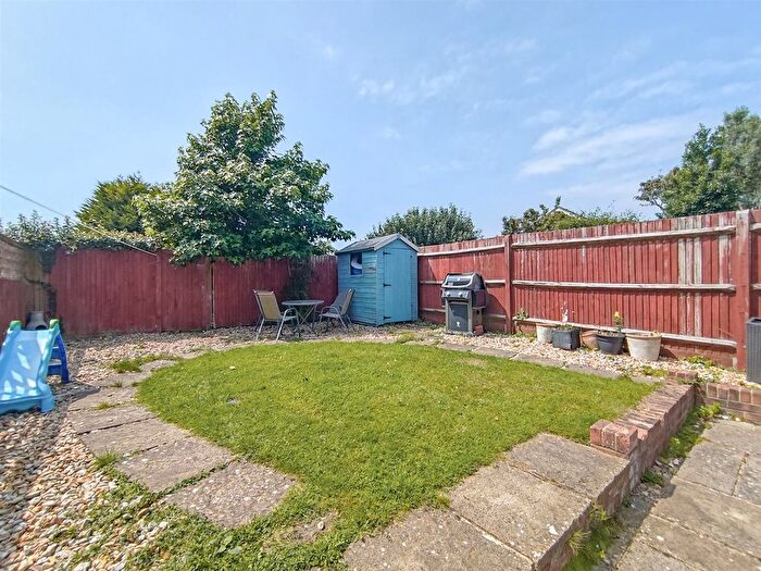 4 Bedroom Detached House For Sale In St. Mary's Close, Seaford, BN25