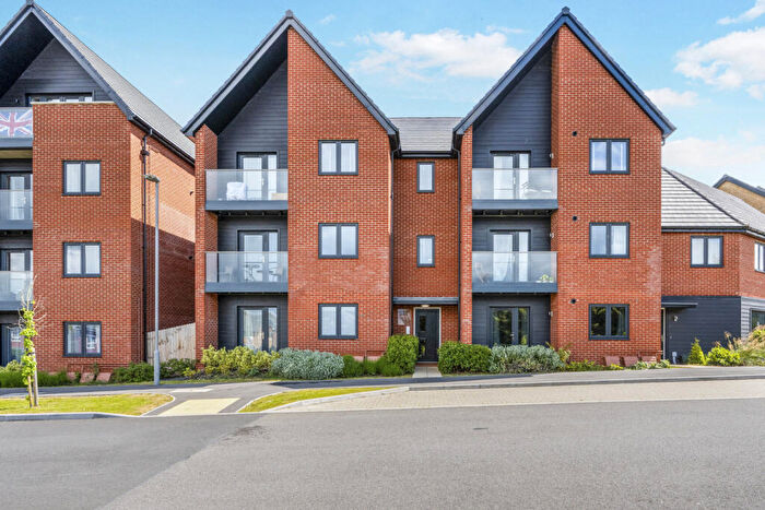 2 Bedroom Flat To Rent In Chalice Way, Eagle Farm, MK17