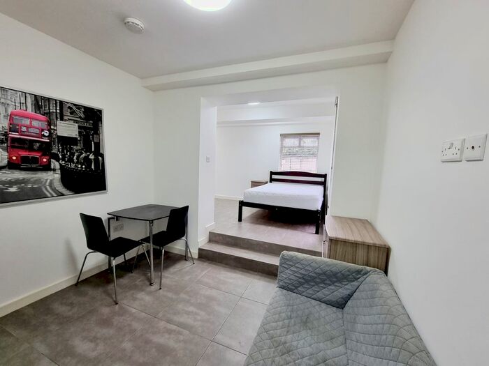 1 Bedroom Studio To Rent In Burnside Road, Becontree, Dagenham, RM8