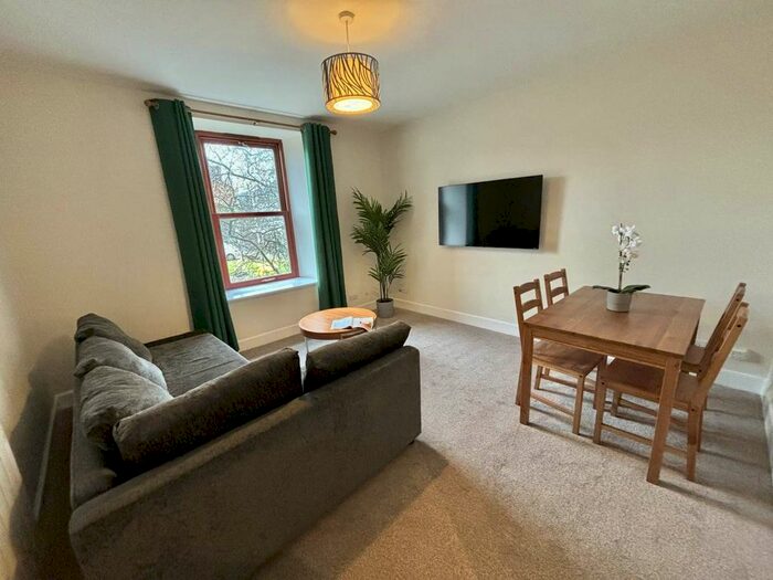 2 Bedroom Flat To Rent In Taits Lane, Dundee, DD2