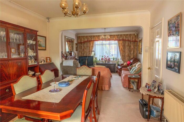 3 Bedroom Detached House For Sale In Broughton Avenue, Bournemouth, BH10