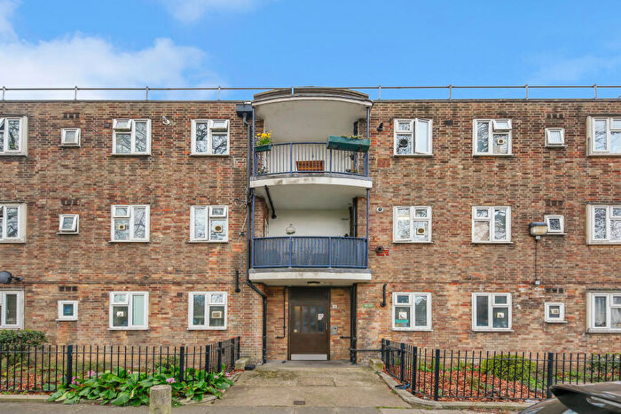 2 Bedroom Flat For Sale In Beecholme Estate, E5