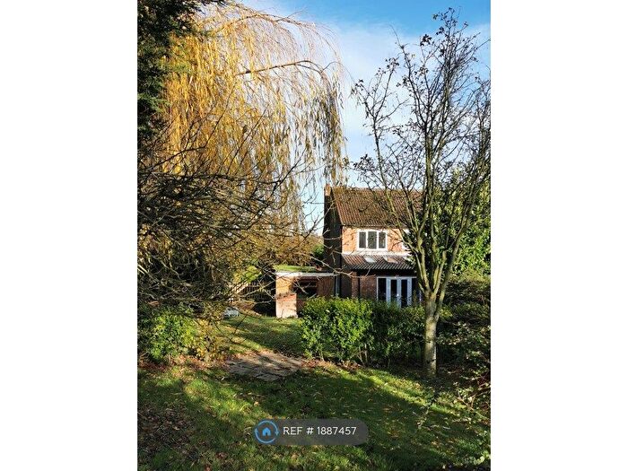 3 Bedroom Semi-Detached House To Rent In Sudthorpe Hill, Grantham, NG32