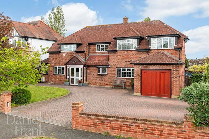 5 Bedroom Detached House For Sale In Hillcrest Road, Loughton, IG10