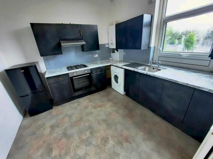 1 Bedroom Flat To Rent In Bury New Road, Salford, M7