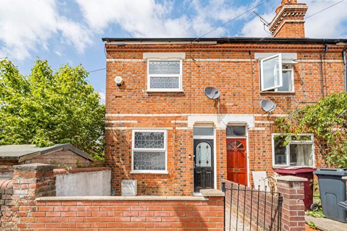 3 Bedroom End Of Terrace House To Rent In Filey Road, Reading, RG1