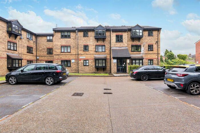 1 Bedroom Apartment To Rent In Selwyn Court, Yunus Khan Close, Walthamstow, E17