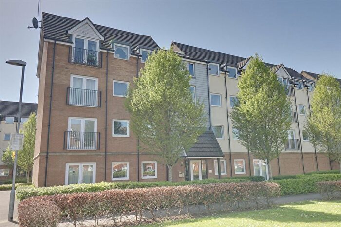 2 Bedroom Flat For Sale In Principle Court, Tudor Crescent, Cosham, PO6