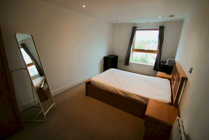 2 Bedroom Flat To Rent In Armouries Way, Hunslet, Leeds, LS10