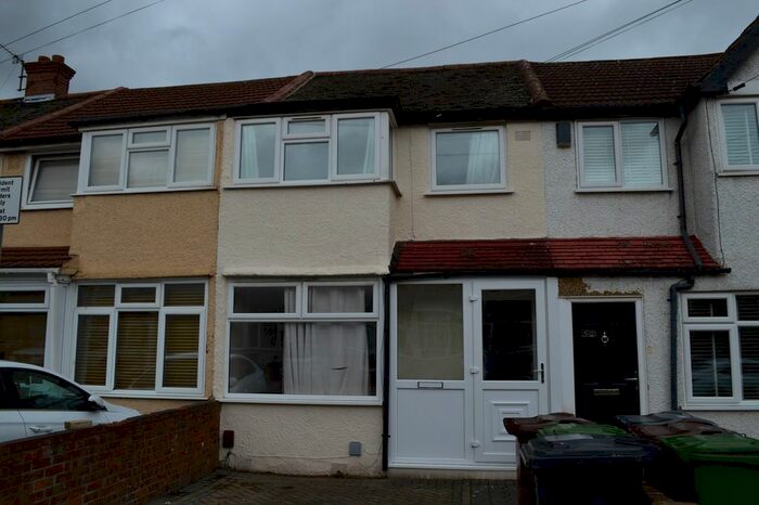 3 Bedroom Terraced House To Rent In Beam Avenue, Dagenham, RM10