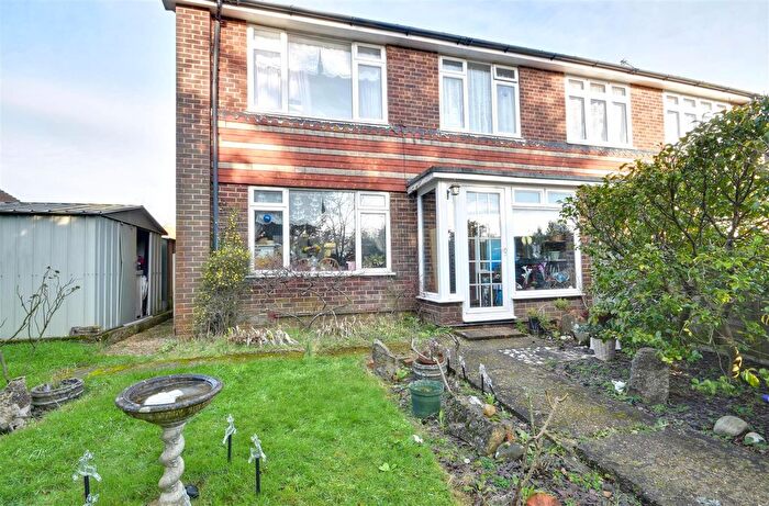 3 Bedroom Property For Sale In Main Road, Icklesham, Winchelsea, TN36