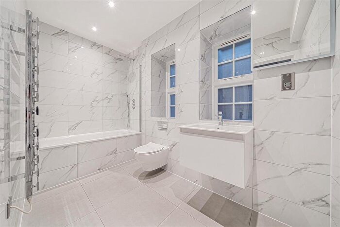 1 Bedroom Flat To Rent In Claremont Road, Surbiton, KT6