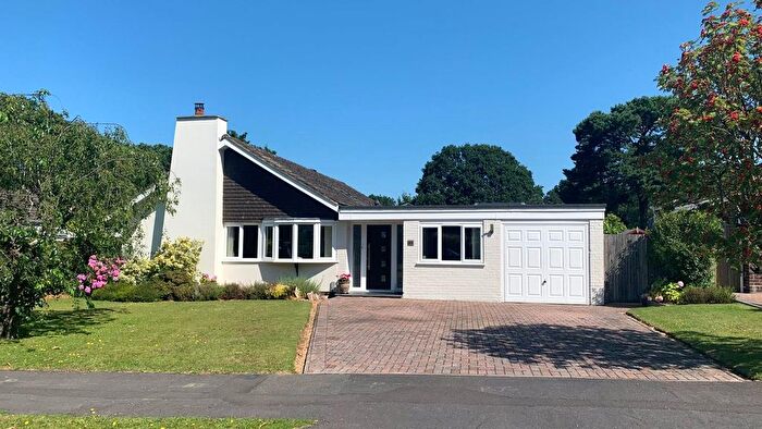 3 Bedroom Bungalow For Sale In Grayshott, Hindhead, Hampshire, GU26