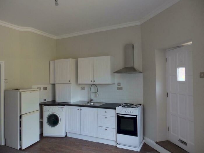 1 Bedroom Flat To Rent In Flat Lansdowne Road, Bedford, MK40