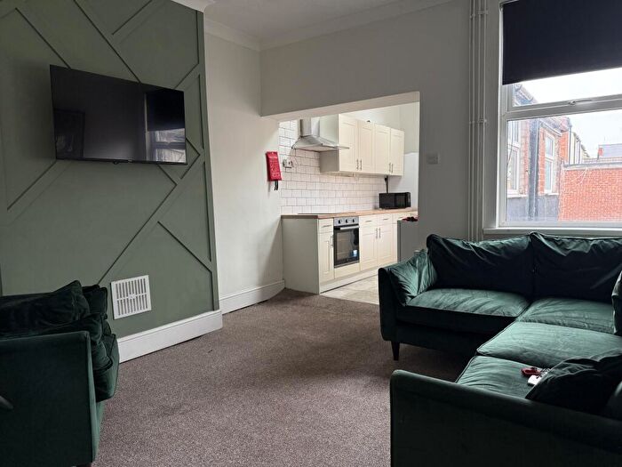 4 Bedroom Terraced House To Rent In All Ensuite Bed House // Aug, LN5