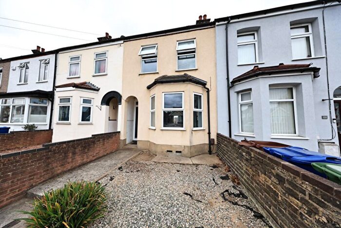 3 Bedroom Terraced House For Sale In Rectory Road, Little Thurrock, RM17