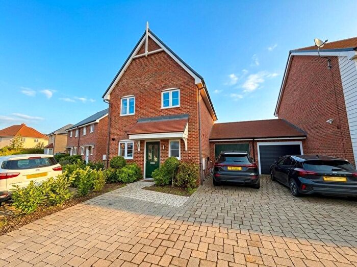 3 Bedroom Detached House For Sale In Liberty Way, Runwell, Wickford, SS11