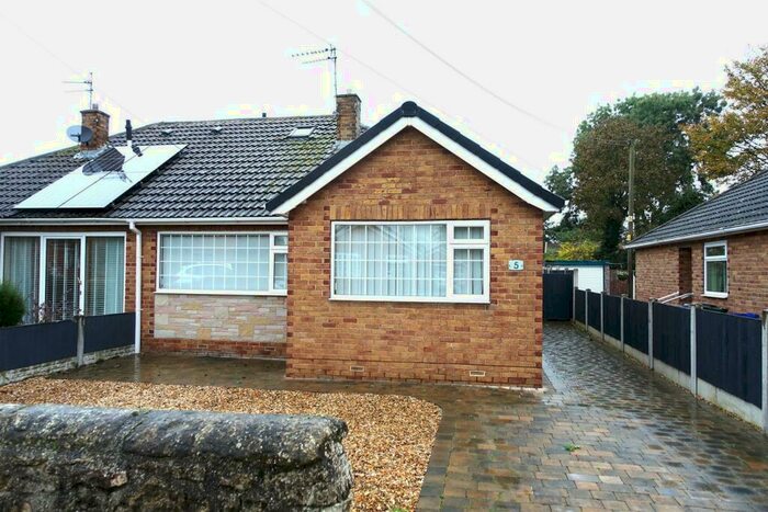 3 Bedroom Semi-Detached Bungalow For Sale In Pinfold Lane, Norton, Doncaster, DN6