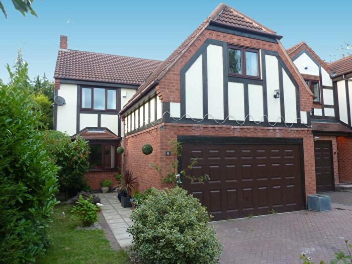 4 Bedroom House To Rent In The Oaks, Sutton Coldfield, B72