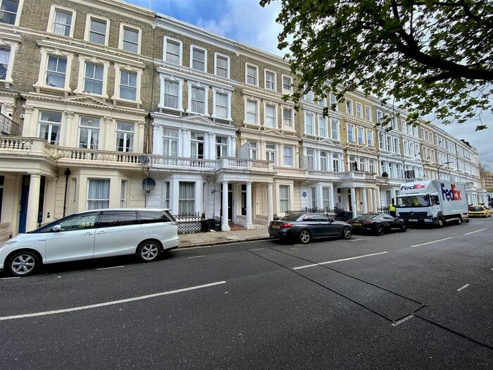 1 Bedroom Flat To Rent In Barons Court Road, London, W14