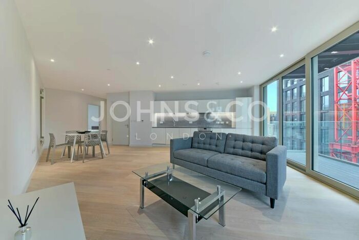 2 Bedroom Flat To Rent In Liner House, Royal Wharf, London, E16