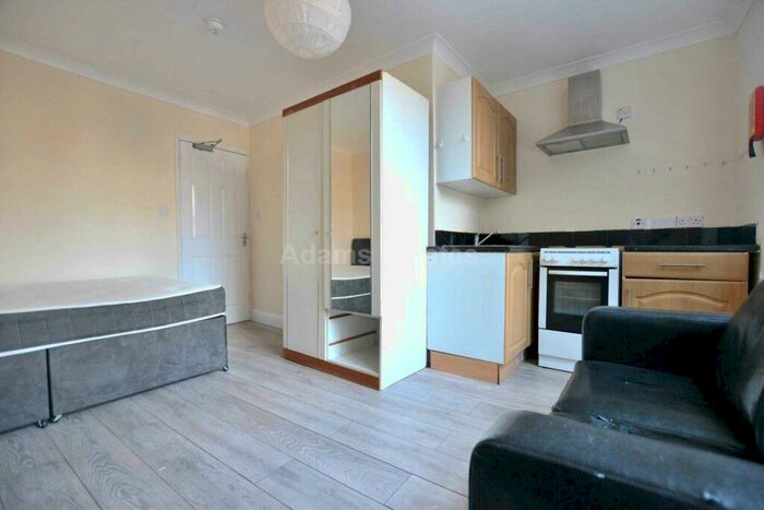 Studio To Rent In London Road- Studio Flat, RG1