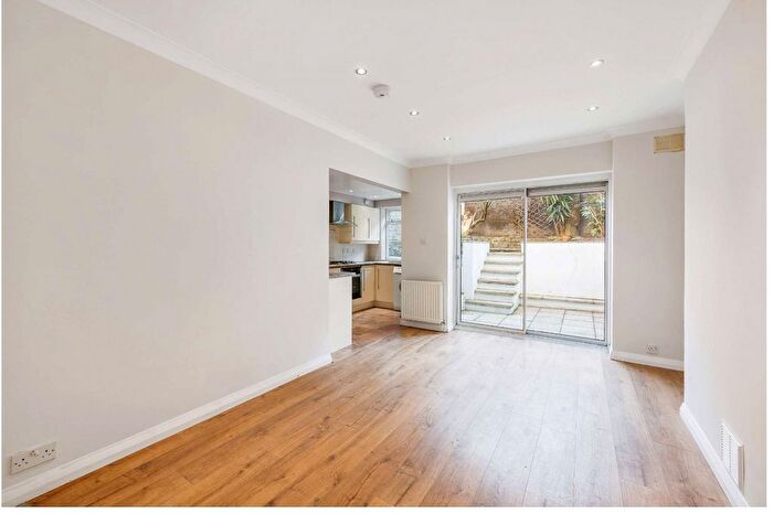 1 Bedroom Flat To Rent In Linden Gardens, London, W4