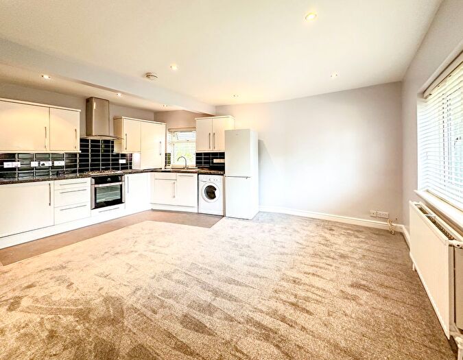 1 Bedroom Flat To Rent In Fourth Avenue, Garston, Watford, WD25