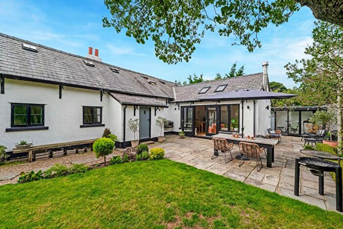 3 Bedroom Cottage For Sale In Carr House Lane, Liverpool, L38