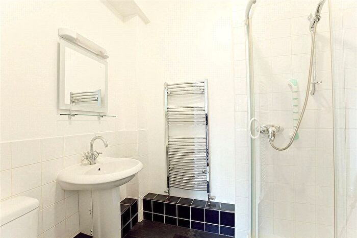 1 Bedroom Flat To Rent In Harold Road, London, N8