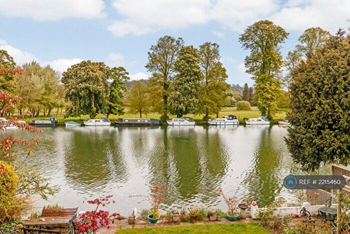 3 Bedroom Flat To Rent In Shooters Hill, Pangbourne, Reading, RG8