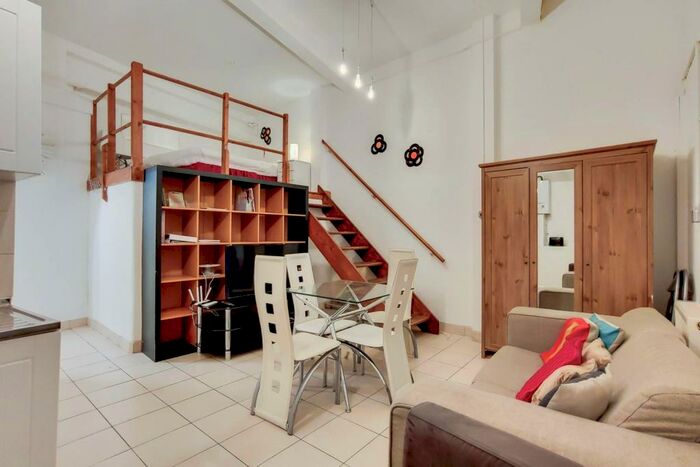 Studio To Rent In Hatton Wall, Clerkenwell, London, EC1N