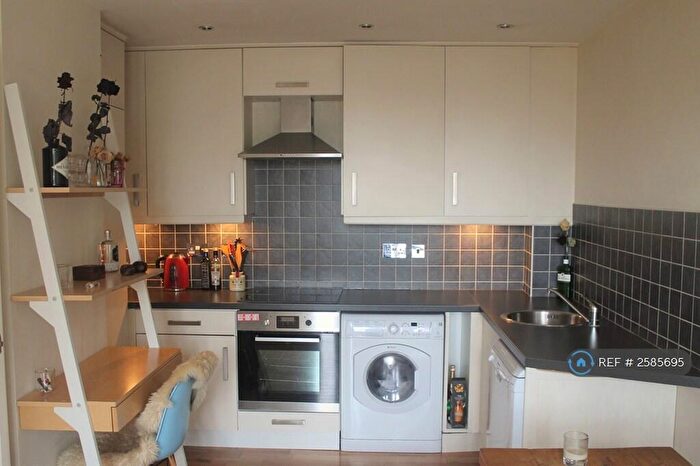 1 Bedroom Flat To Rent In Fairfield Road, London, E3