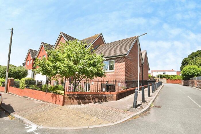 1 Bedroom Apartment For Sale In Cedar Court, Cardiff, CF14