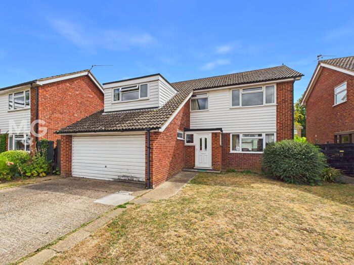 4 Bedroom Detached House For Sale In Riseway Close, Bury St. Edmunds, IP33