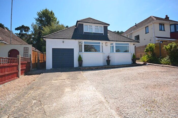 4 Bedroom Detached House For Sale In Abbotsbury Road, Broadstone, Dorset, BH18