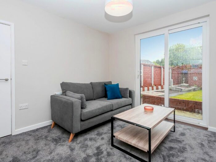 4 Bedroom Semi-Detached House To Rent In Gloucester Road, Staple Hill, Bristol, BS16