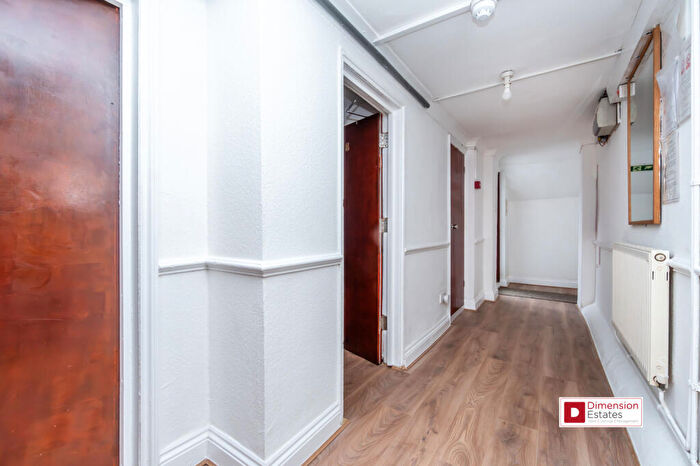 1 Bedroom Flat To Rent In Clapton Pond, Lower Clapton, Hackney, London, E5