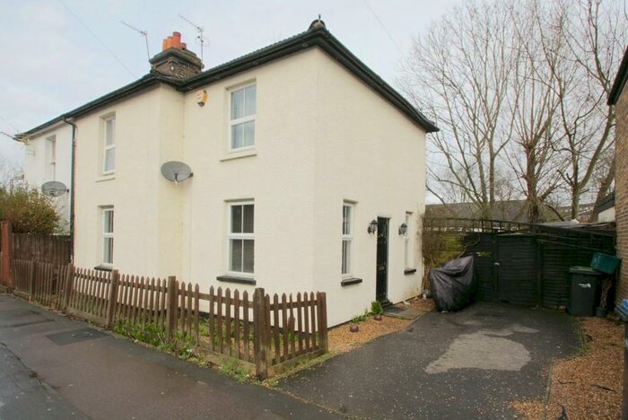 4 Bedroom Semi-Detached House To Rent In Turkey Street, Enfield, EN3