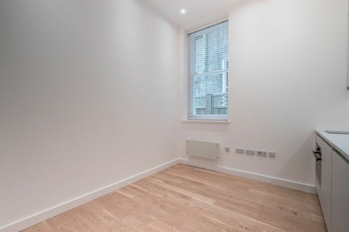 Studio To Rent In Greencroft Gardens, London, NW6