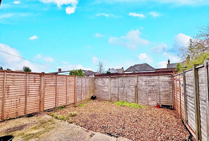 2 Bedroom Flat To Rent In Stewart Road, Bournemouth, BH8