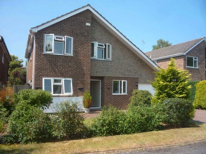 4 Bedroom Detached House To Rent In Badgers Walk, Shiplake, RG9